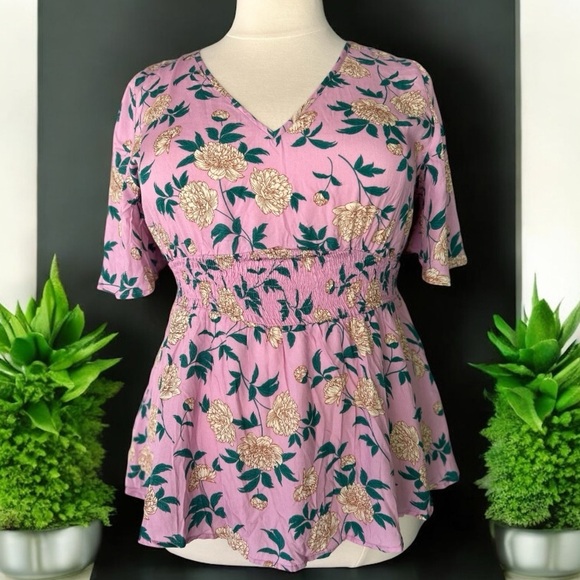 NWT! Floral V-Neck Wide Smock Elastic Waist Top Size 14-16 or 1X - Picture 1 of 8